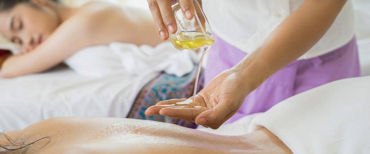 masážne esenciálne oleje pre aromaterapiu